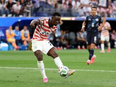 Dois gols de Folarin Balogun levam os EUA à goleada de abertura da Copa do Mundo