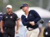 A configuração do US Open atrapalha o campo antes que as condições mudem com o vento