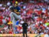 Brandon Sproat leva lance sem sucesso para o 6º lugar enquanto Brewers vence Reds