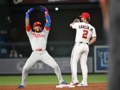 Para durar, Phillies explode em 8 corridas para atordoar os Nacionais