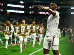O gol de Julian Quinones ajuda o México a derrotar facilmente a República Tcheca