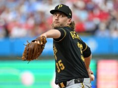 Morcegos piratas continuam quentes e derrotam Phillies na abertura da série