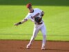 Cameron Cauley dá a quinta vitória consecutiva do Rangers na estreia na MLB