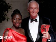 Ex-apresentador do Channel 4 Information Jon Snow revela que tem Alzheimer