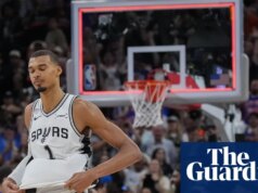 ‘Eu errei’: Wembanyama lamenta erros tardios após derrota dolorosa para o Spurs