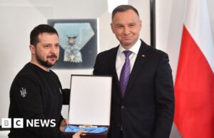 Zelensky devolve maior honraria polonesa após perda de prêmio