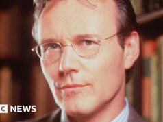 De Nescafé a Ted Lasso: a vida de Anthony Head em fotos