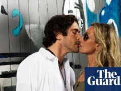 Jack Savoretti e Jemma Powell relembram: ‘Quando ela entrou pensei: “Aí está você. A mãe dos meus filhos”‘