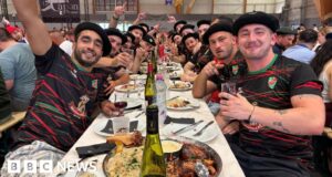 Banquetes gigantescos irritam a esquerda radical na França