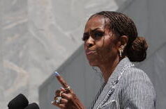 É correto questionar o gênero de Brigitte Macron e Michelle Obama?