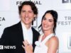 ‘Os deveres do namorado chamam’, diz Trudeau depois de faltar à partida do Canadá para assistir Perry
