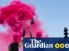 Pussy Riot: crítica do CYKA – álbum de estreia de icônicos agitadores russos é decepcionado por EDM de força contundente