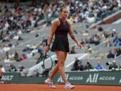 Sabalenka diz que ‘só quero largar o tênis’ após eliminação no Aberto da França