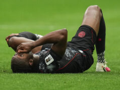 Ismael Koné, do Canadá, sofre lesão grave em partida da Copa do Mundo
