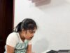 Menina de 10 anos de Kerala com síndrome de Down quebra barreiras na música
