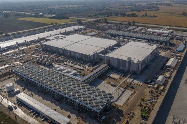 Aerial-view-of-Microsoft-datacenter-campus-in-Wisconsin.png