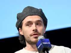 Brooklyn Beckham revela por que ele ‘parece tão irritante’ enquanto a rivalidade acquainted continua