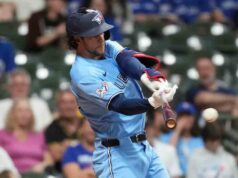 Por que os árbitros consideraram Clement dos Blue Jays seguro em jogo polêmico contra Orioles