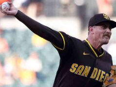 Marinaccio, do Padres, foi suspenso três jogos por acertar Henderson, do Orioles
