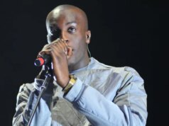 O ‘amado’ músico Talay Riley, 35, morre esfaqueado enquanto a família presta homenagem