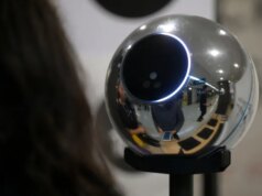 Enquanto a OpenAI solicita o IPO, a empresa de exames oftalmológicos de Sam Altman está demitindo, diz o relatório