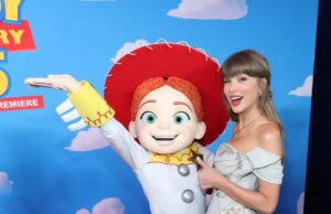 O visible de estreia do designer da cabeça aos pés de Taylor Swift, Toy Story, vai literalmente quebrar o banco