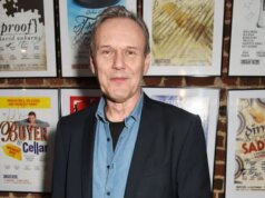 A história ‘comovente’ de Anthony Head apoiando fãs trans ressurge após sua morte