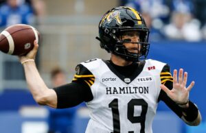 Mitchell lança três caça-tanques enquanto Tiger-Cats vence Blue Bombers