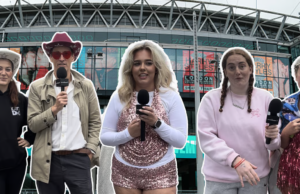 Os superfãs de Harry Types viajam 6.400 quilômetros para vê-lo em Wembley – e até fazem tatuagens do cantor