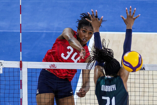 IMG_0256_VNL-womens-USA-Italy_Stephanie-Samedy-scaled.jpg