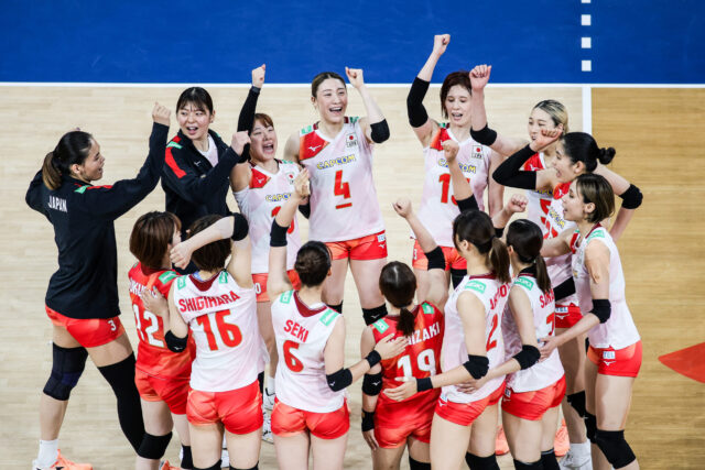 IMG_1892_VNL-womens-Japan-Czechia_Japan-celebration-scaled.jpg