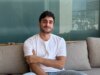A plataforma de codificação Vibe Base44 lança modelo próprio enquanto startups de IA buscam defensabilidade