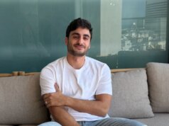 A plataforma de codificação Vibe Base44 lança modelo próprio enquanto startups de IA buscam defensabilidade