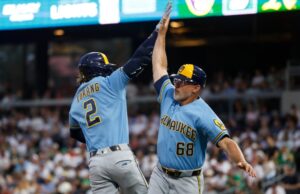 Atletismo e Brewers se combinam para 29 corridas em um jogo de demonstração em Las Vegas
