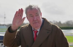 Jeremy Clarkson é visto voltando ao trabalho após diagnóstico de câncer
