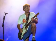 James Bourne revela novo álbum surpresa após cirurgia para ‘prolongar sua vida’