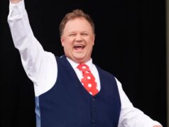 Por dentro da vida do ícone de Mr Tumble, Justin Fletcher – de uma mansão de £ 2,5 milhões a namorada co-estrela