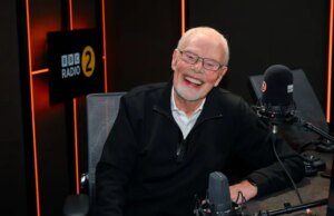 A lenda da BBC Radio 2, Bob Harris, divulga uma triste declaração ao se aposentar devido a problemas de saúde