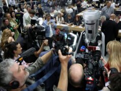 Os espectadores declaram que a entrevista maluca foi os ‘melhores 2 minutos de televisão de todos os tempos’