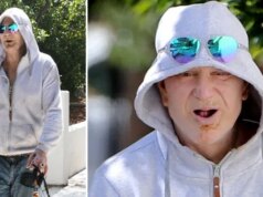 Mickey Rourke sai desgrenhado e sem dentes após enfrentar problemas financeiros