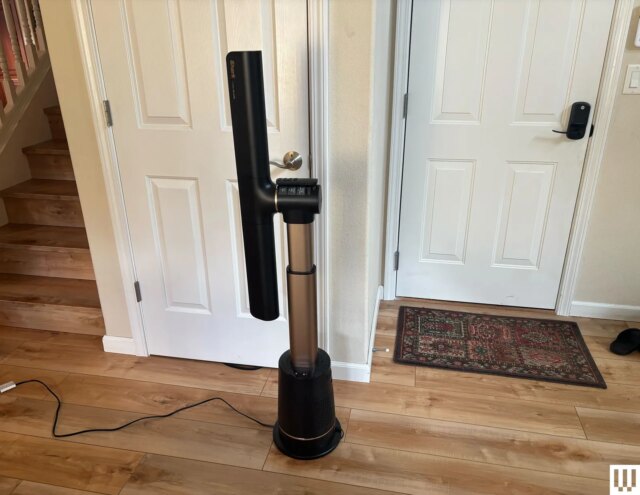 Shark-TurboBlade-Tower-Fan_I-shape_Photo-SOURCE-Kat-Merck.jpg