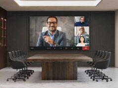 A nova tela de 135 polegadas da Sony é basicamente um excesso de sala de reuniões em sua melhor forma