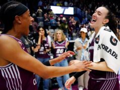 Mabrey, da Tempo, marca o recorde de sua carreira com 37 pontos e empata o recorde de três pontos da WNBA na vitória sobre Solar
