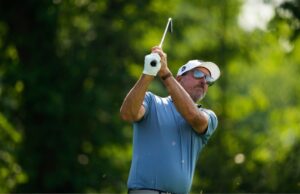 Relatório: Mickelson expulso do clube por contato inadequado com funcionária