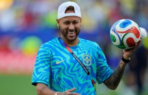 Neymar deve retornar de lesão na panturrilha direita e jogar contra a Escócia