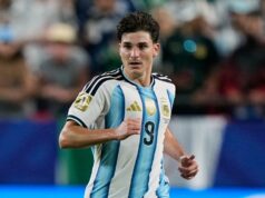 Julian Alvarez, atacante do Atlético de Madrid e da Argentina, diz que quer uma transferência