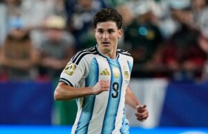 Julian Alvarez, atacante do Atlético de Madrid e da Argentina, diz que quer uma transferência