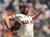 Ray supera Sale em confronto com Cy Younger e Giants seguram Braves