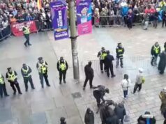 Belfast se une contra o racismo depois que ataque com faca alimenta agitação anti-imigrante