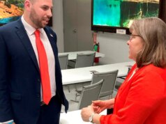Pastor de Oklahoma desiste da disputa pela Câmara após escândalo de mensagens de texto